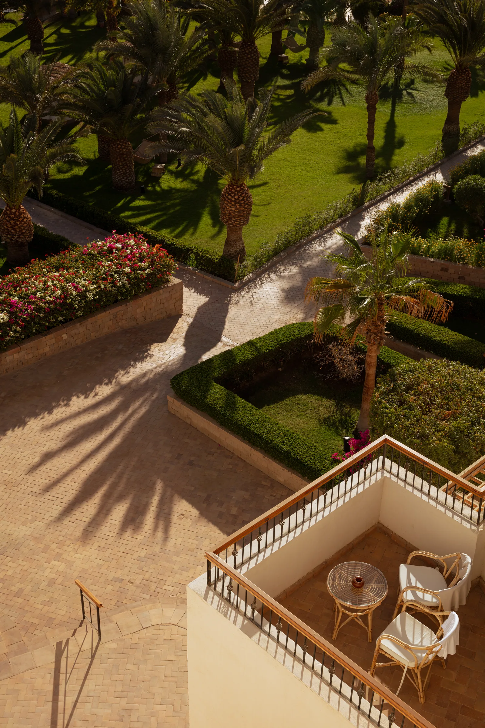 Fort Arabesque exterior garden view